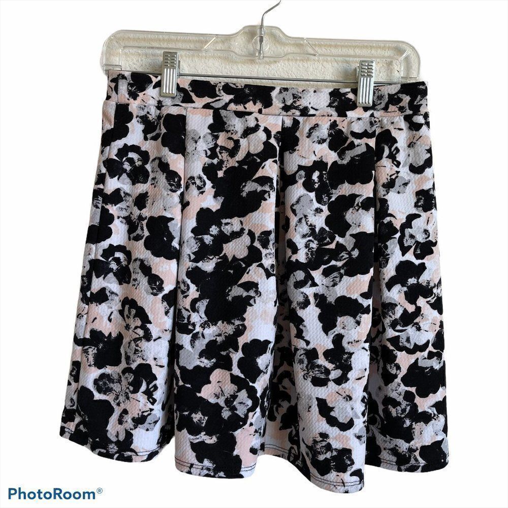 Joe B‎ Black, Peach and White Skater Skirt, Large